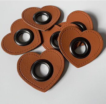 2-pack Eyelet badge heart, brown leather