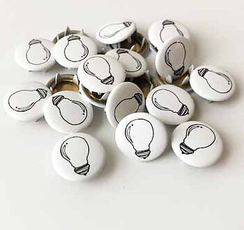 Snap-on button Bulb