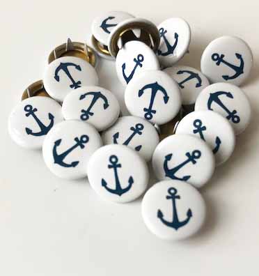 Snap-on button Blue anchor  on white