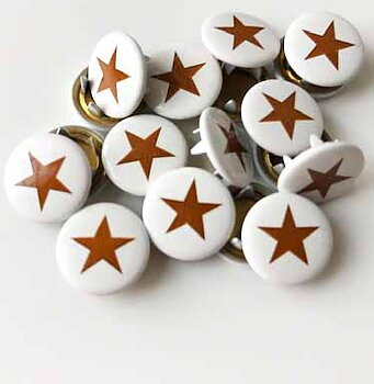 Snap-on button Brown star  on white