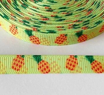 Printed ribbon pineapple on green 10mm