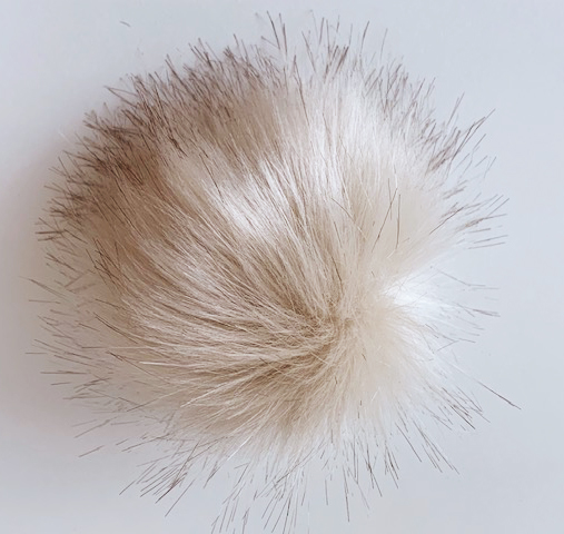 Stor pälsboll cremefärgad - 2