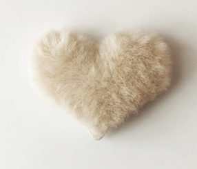 Applikation pälsigt hjärta natur