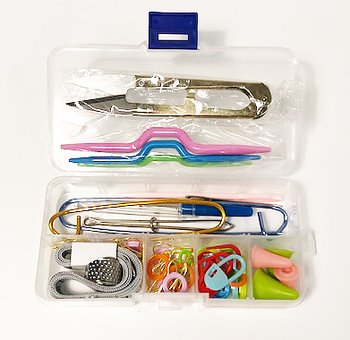 Knitters (& Crocheters!) Pebble: 3 large yarn needles in a flip-top storage  case : PlanetJune Shop, cute and realistic crochet patterns & more