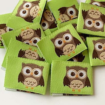 Woven folded label Owl