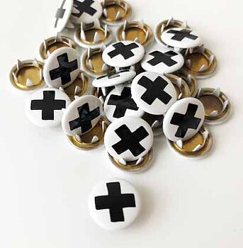 Snap-on button Black X