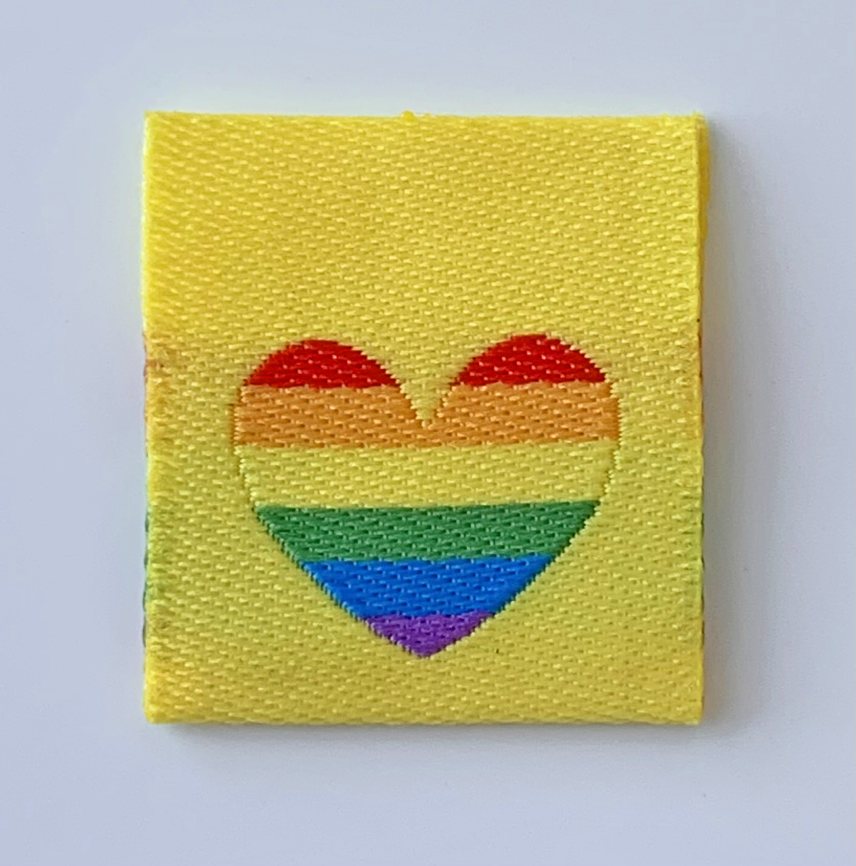 Woven folded label RainbowHeart - 2