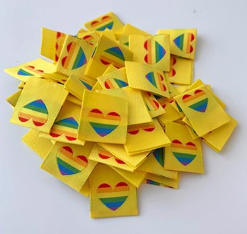 Woven folded label RainbowHeart