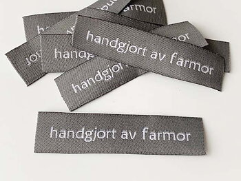 Woven straightcut label Farmor grey