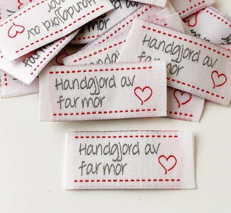 Woven straightcut label Handgjord av farmor white