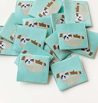 Woven folded label Sloth