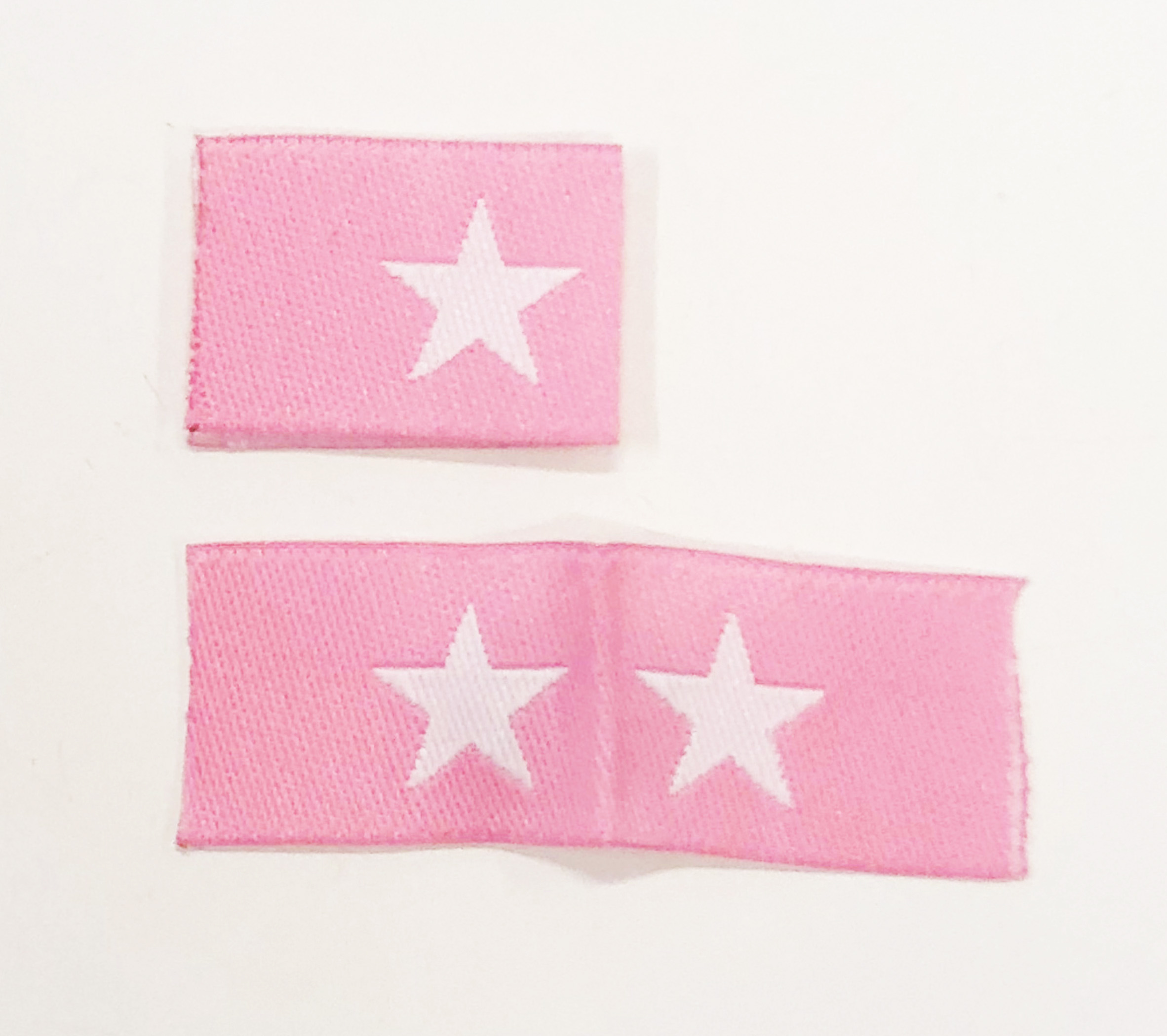 Woven folded label Pink with white star - 2