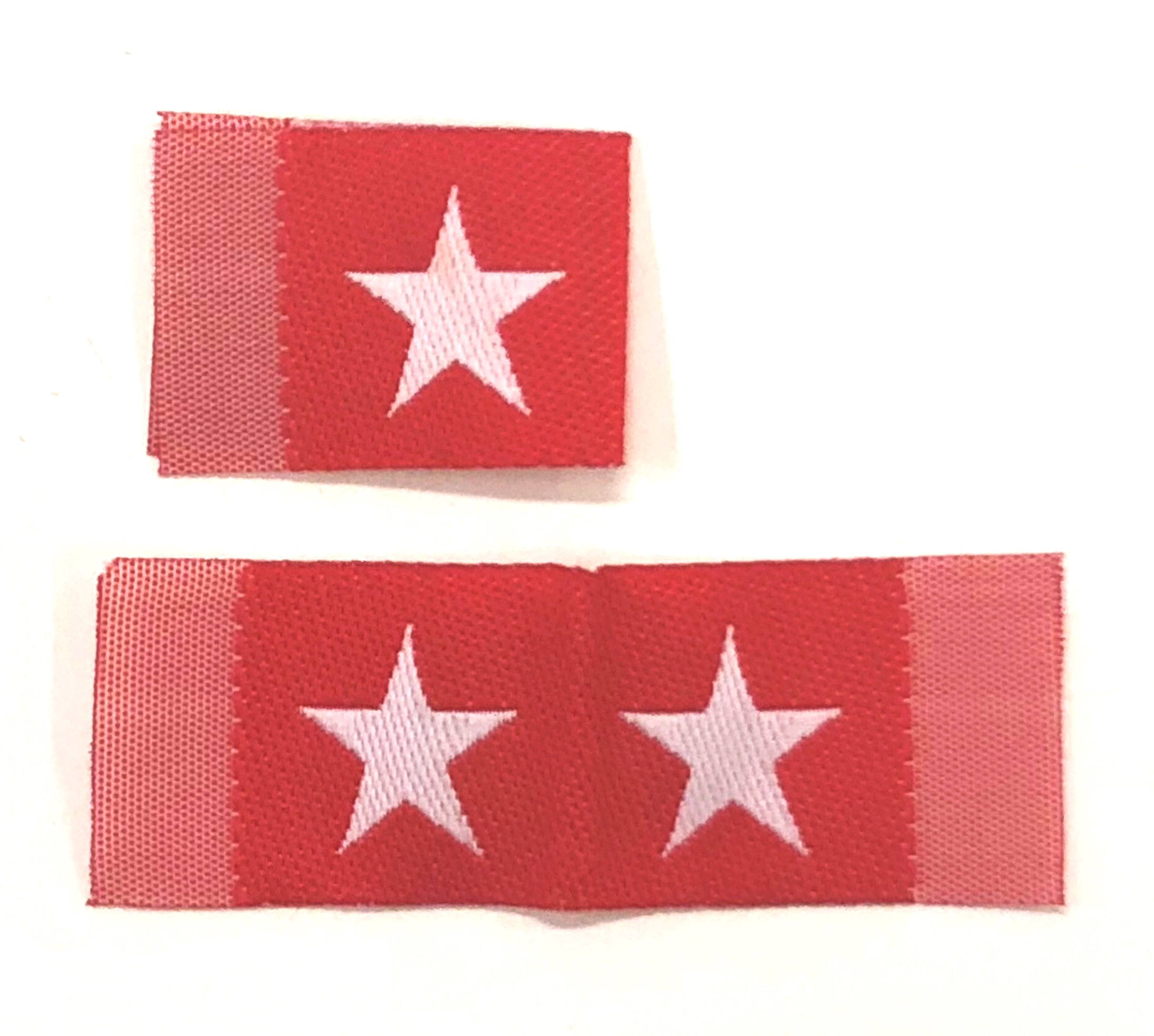 Woven folded label Red with white star - 2
