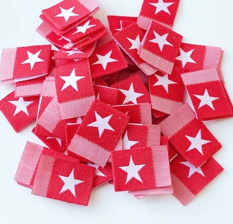 Woven folded label Red with white star