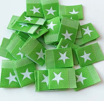 Woven folded label Green with white star