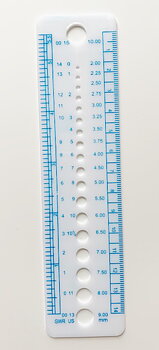 Knitting ruler