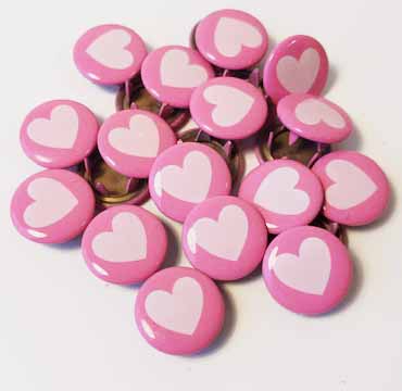 Snap-on button White heart on pink