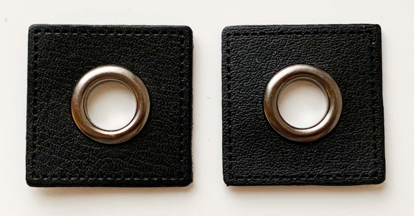 2-pack Eyelet badge, black leather