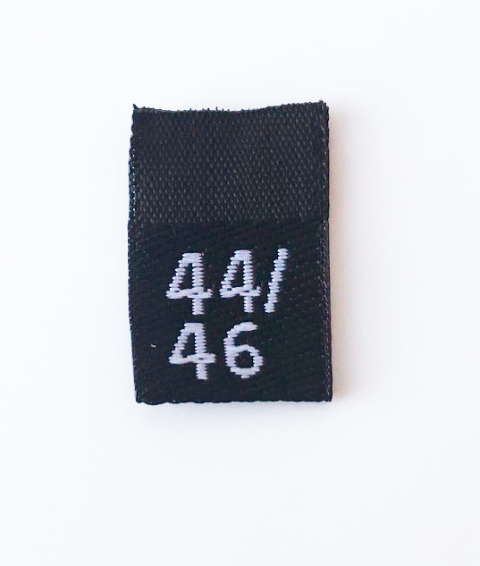 Black woven folded sizelabel  44/46