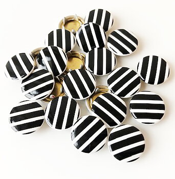 Snap-on button Black striped Trådsnella
