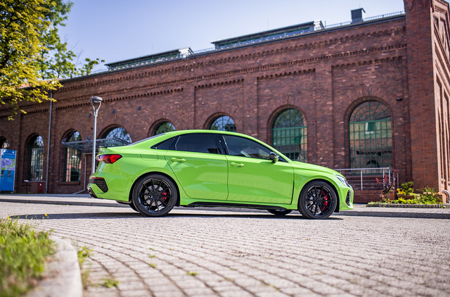 Inget lull lull, vi gör det enkelt.  Välj dina fälgar via bultcirkel eller Märke