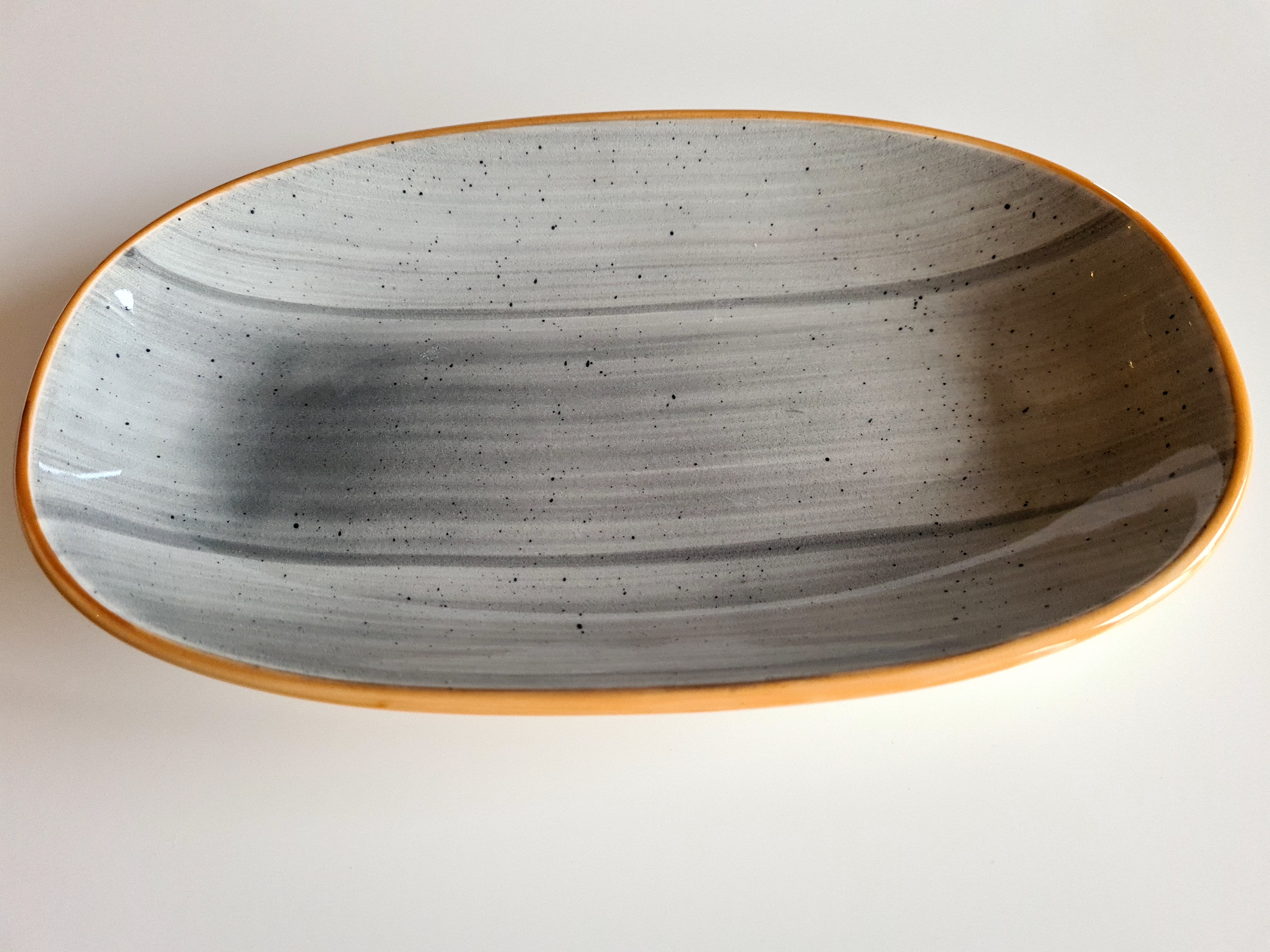 Bonna Space Oval tallrik 24 cm