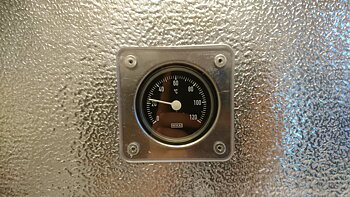 Termometer i dörr E600