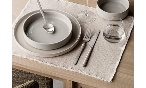 Serviser-porslin/glas/bestick