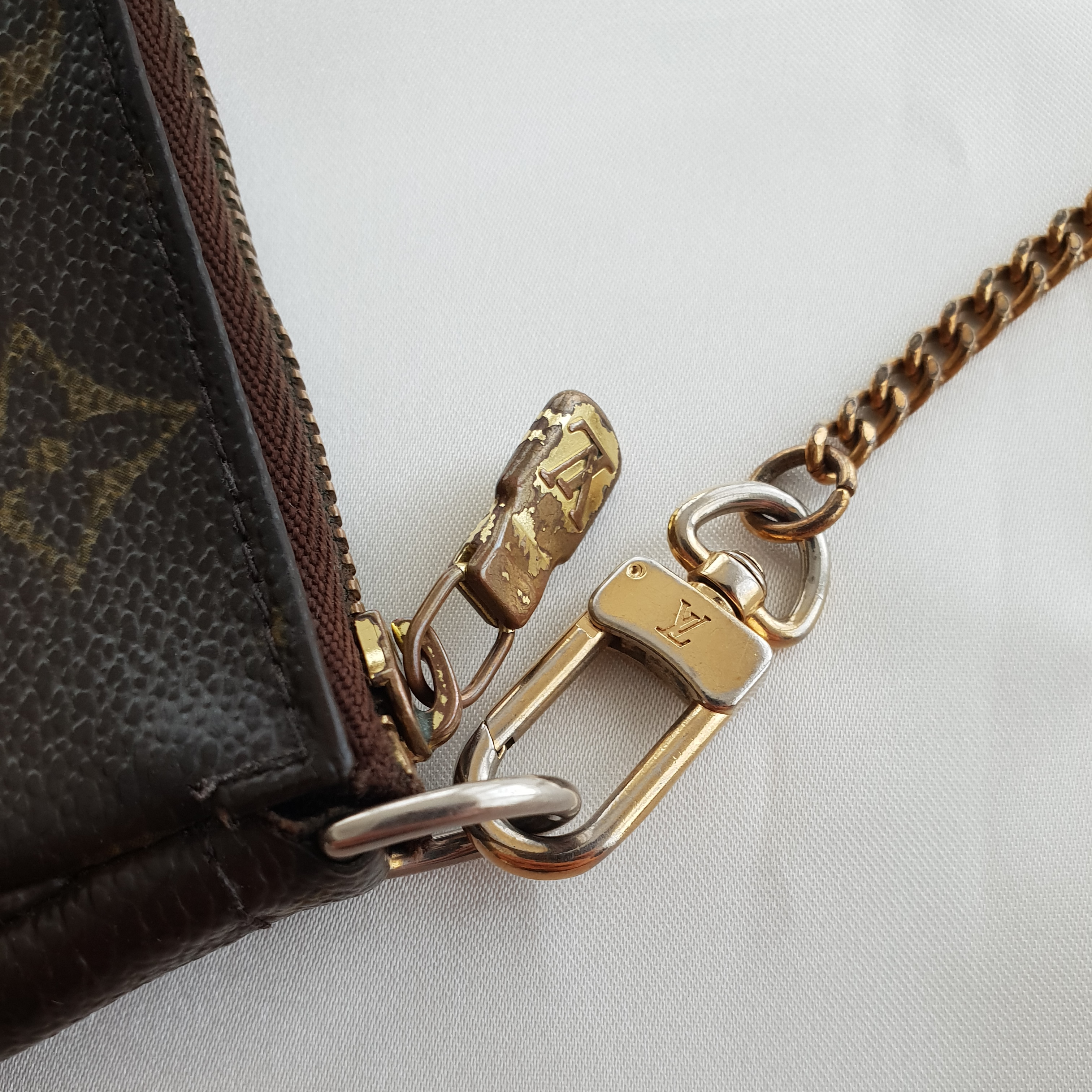 🚫🚫🚫SOLD🚫🚫🚫  Louis vuitton mini pochette, Vuitton, Pouch