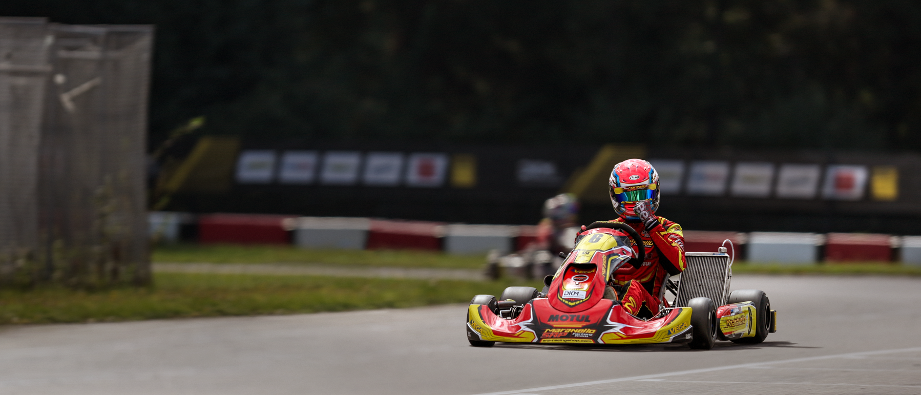 „Durch die ausschließliche Nutzung von Aspen+ haben wir einen wichtigen Schritt hin zu einem nachhaltigeren Kartsport in Schweden gemacht. Seitdem wir Aspen+ verwenden, haben wir weniger Verschleiß an den Motoren.“ – Magnus Krokström, Sportkoordinator Karting, Schwedischer Automobilsportverband 