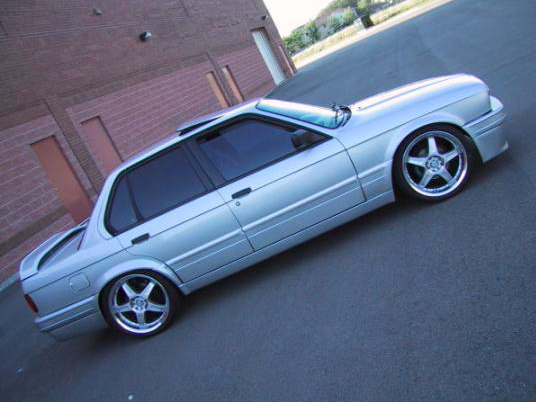 BMW E30 sedan/kombi - Komplett M-Tech 2 Glasfiber Paket