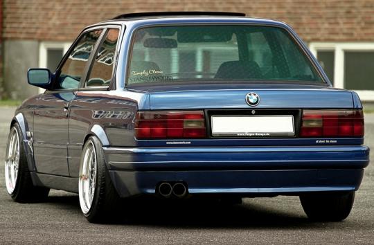 Bmw E30 - Bakspoiler M-tech 2