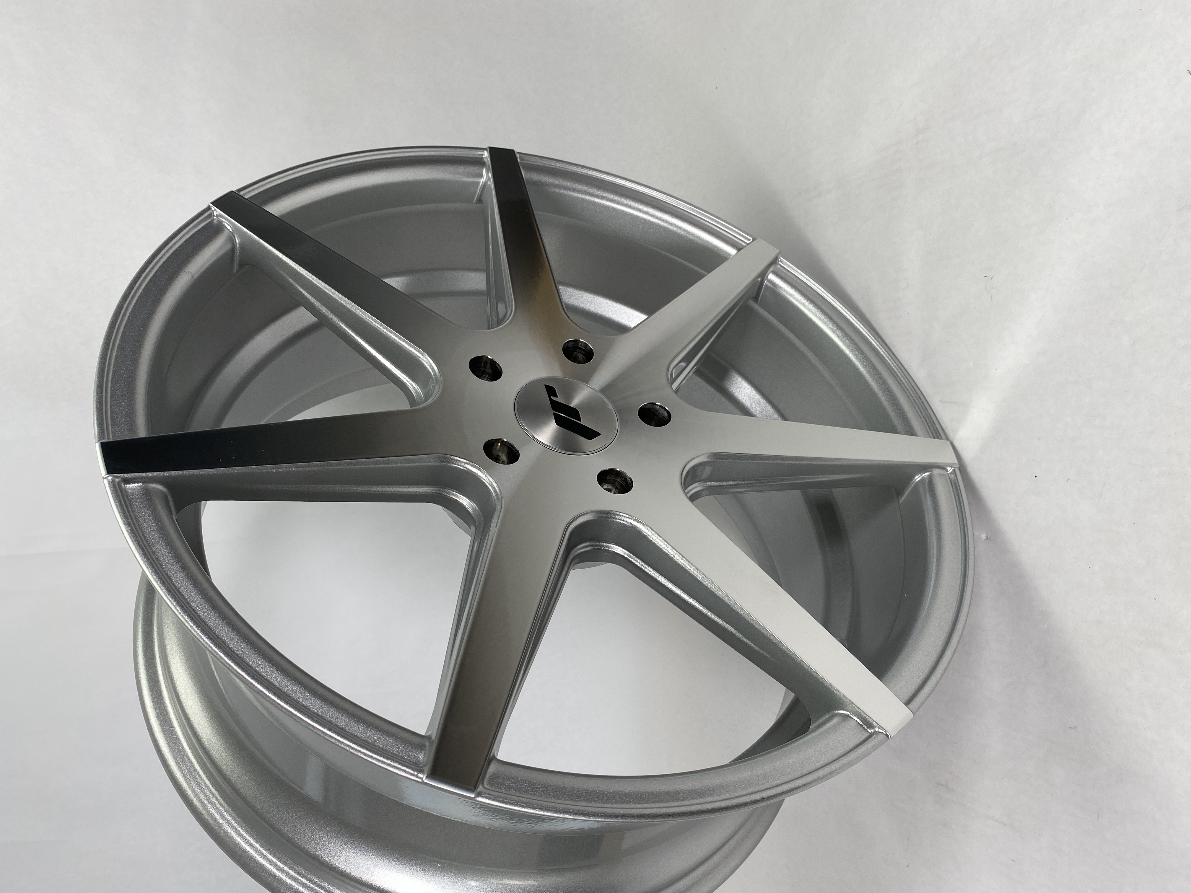 2st JR20 till BMW 19x8,5 ET40 5x120 - 3