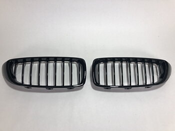 BMW F32/F33/F36 2013 --> Grill/Njurar Svart