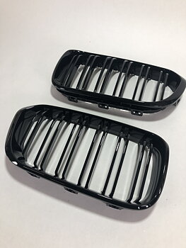 BMW F20/F21 2015 --> Njurar/Grill Svarta
