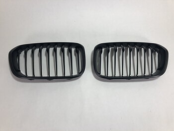BMW F20/F21 2015 --> Njurar/Grill Svart