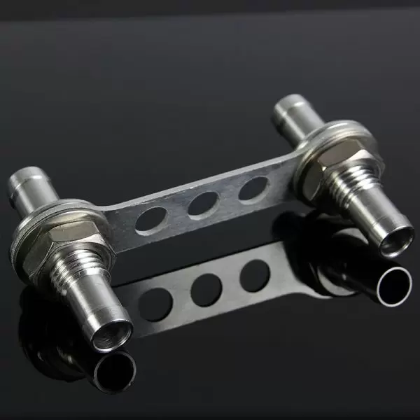 Slanggenomföring 1/2″ – 1/2″ (13mm – 13mm)