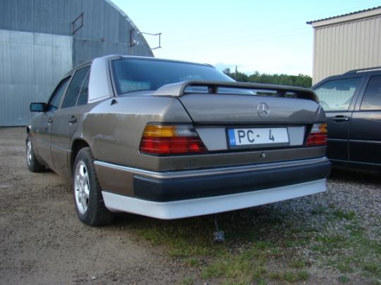 Bakspoiler Add-on - Mercedes W124
