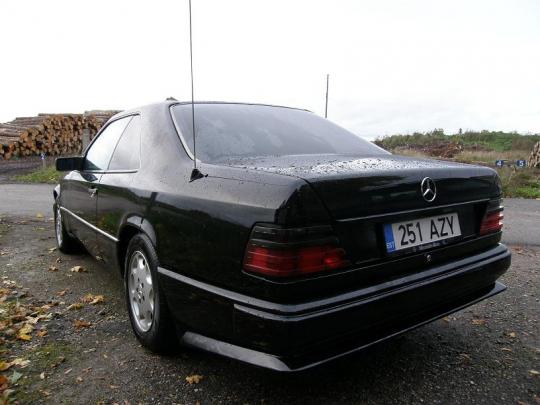 Bakspoiler AMG style - Mercedes W124