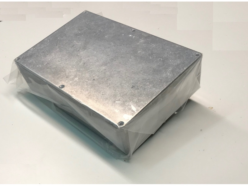 Metallbox för inbyggnad av varvtalsregulator 146x222x55
