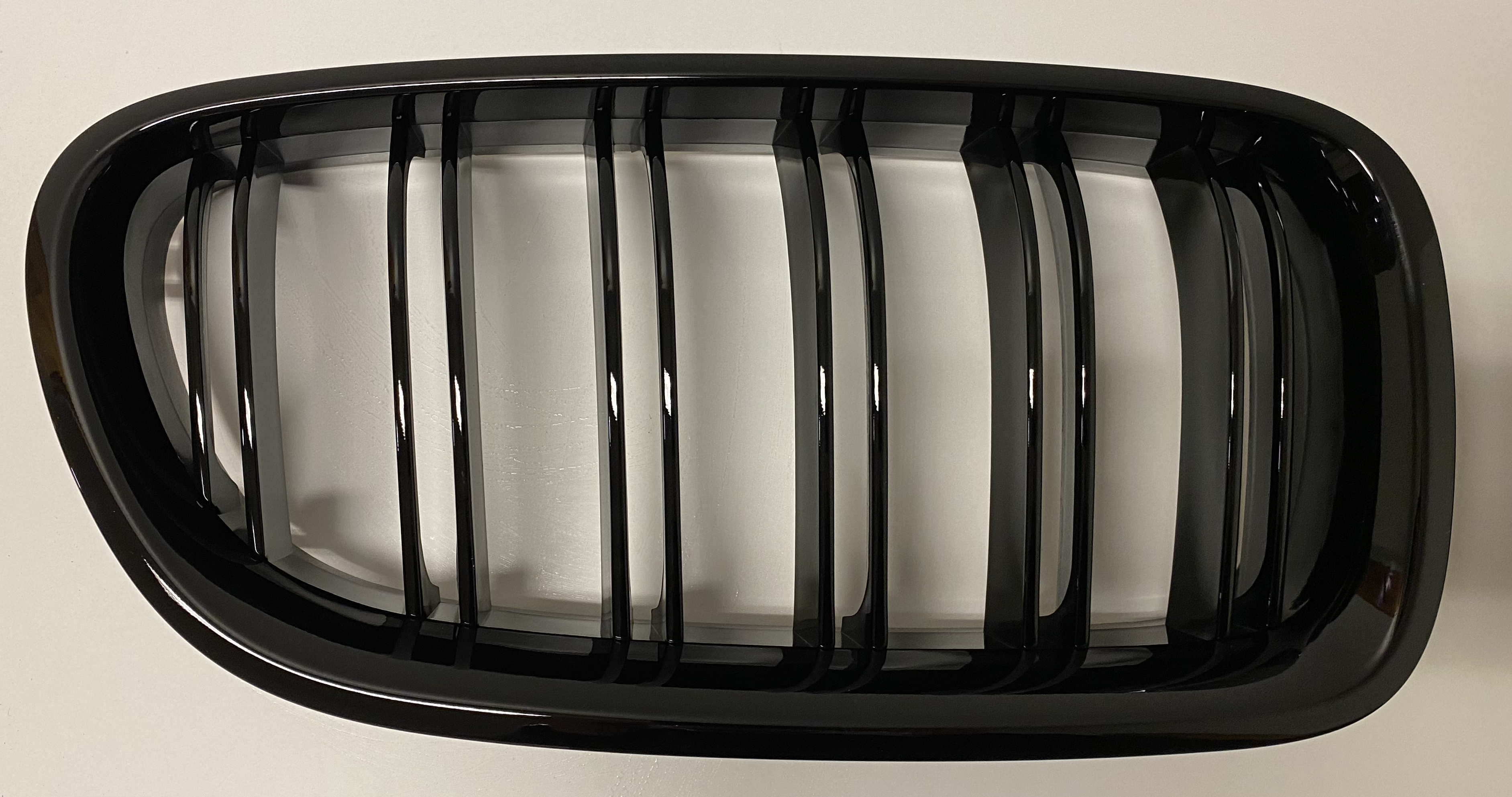 BMW F10/F11 Grill/Njurar M-Look Blank Svarta - 2