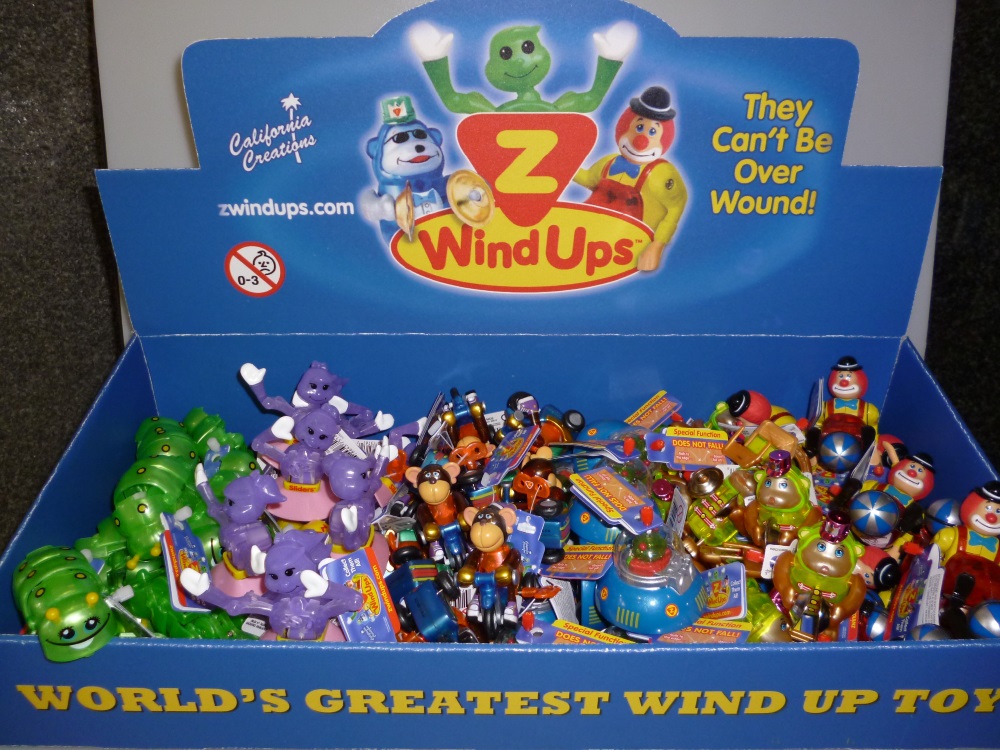 Pappdisplay för Wind ups/Pull backs
