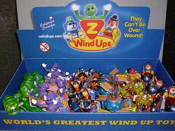 Pappdisplay för Wind ups/Pull backs