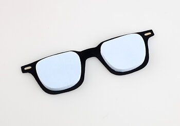 Iconic glasses, Woody