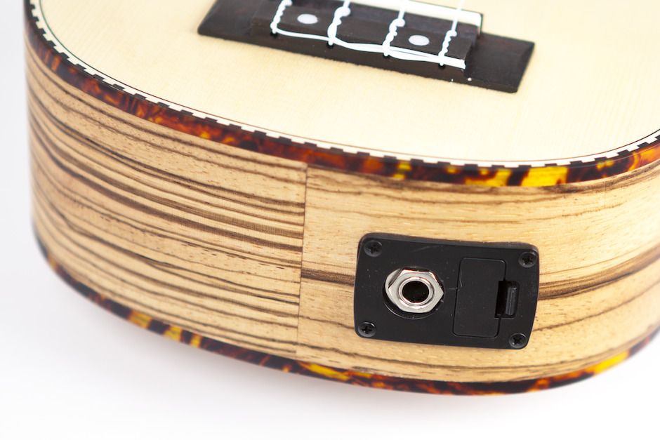 Reno RU210E Ukulele med preamp - 4
