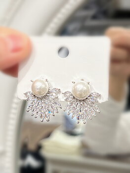 VACC Angel Wings Earrings With Pearl