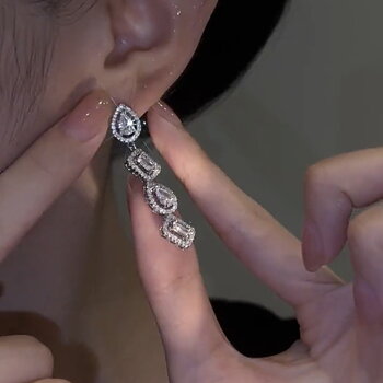 VACC Stylish Rhombus Long Earrings