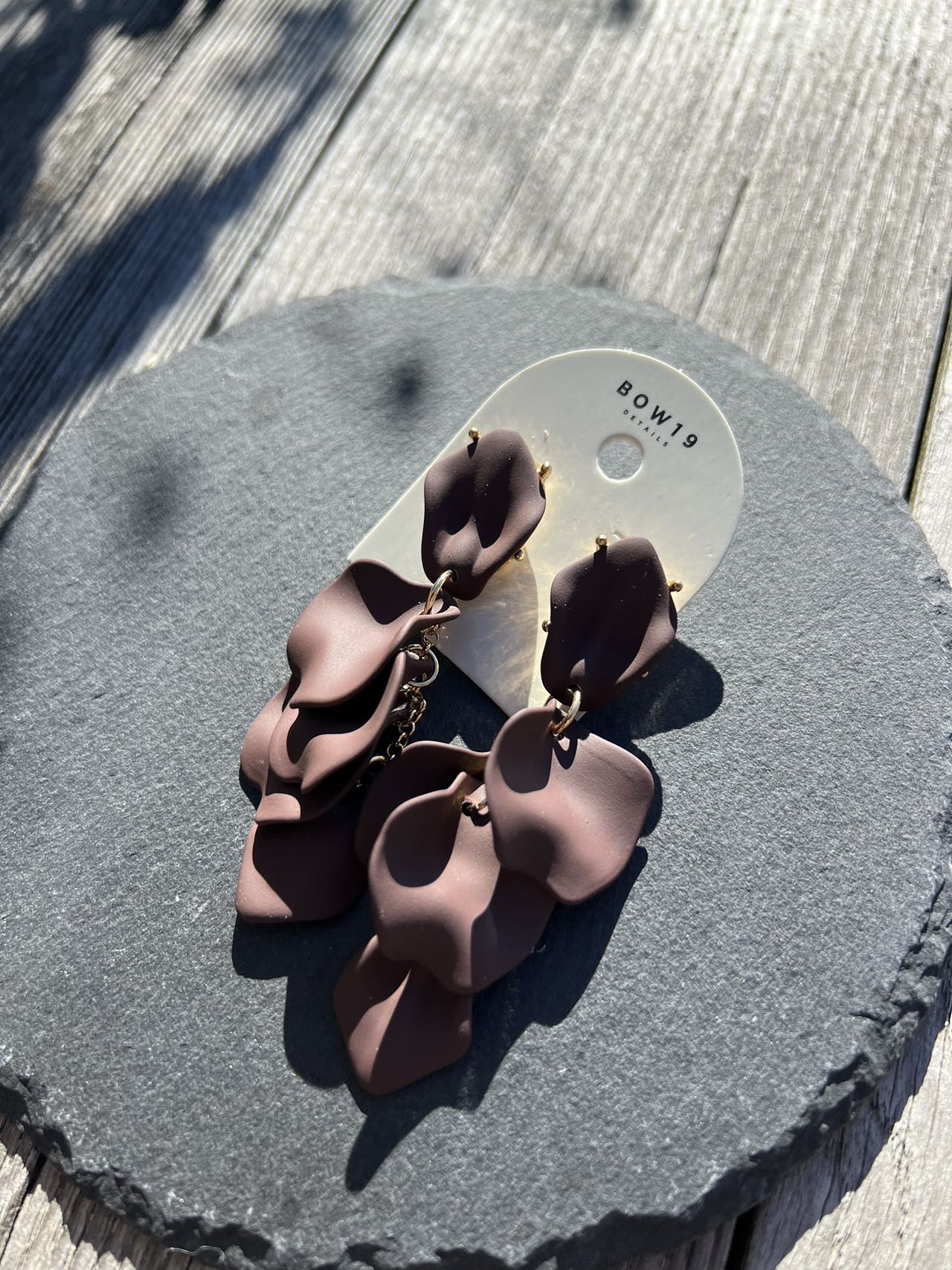 BOW19 Leaf Earrings Dark Brown