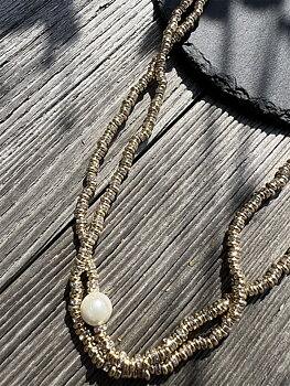 BOW19 Glow Long Necklace Gold