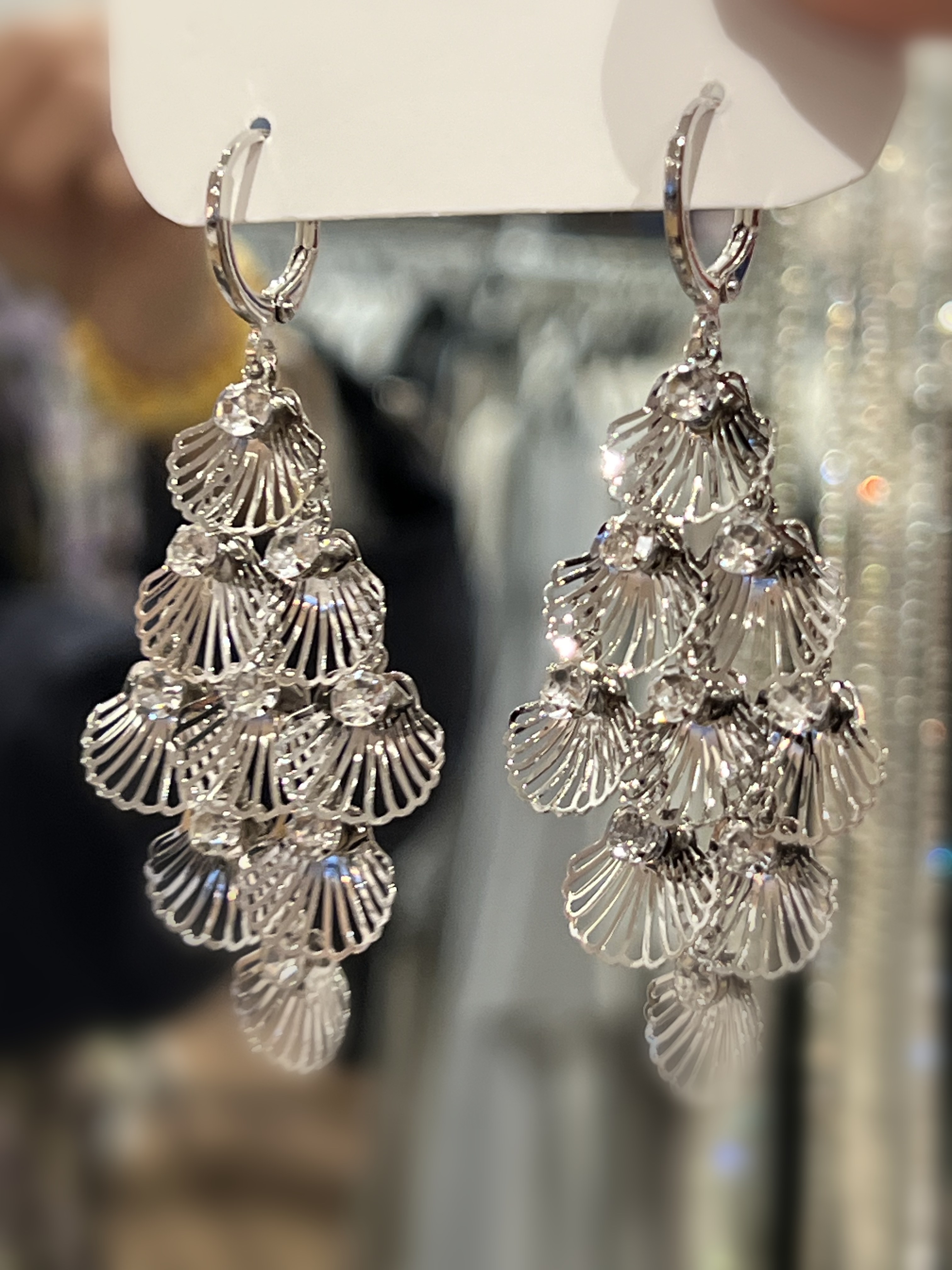 VACC Hollow Leaves Earrings